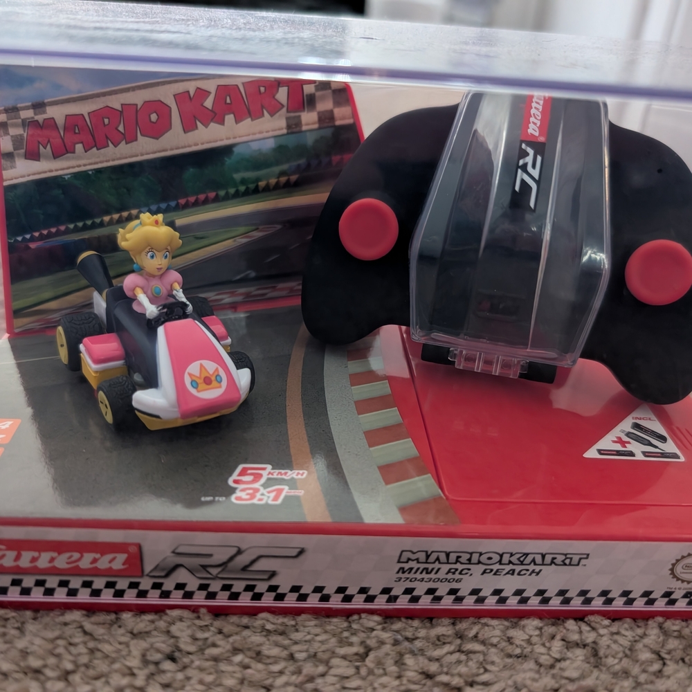 Carrera RC Mario Kart Peach Mini Racer - Pink and Black